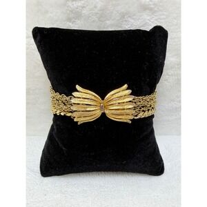 VTG‎ Crown Trifari Gold Tone Multi Strand Heirloom Feather Wing Clasp Bracelet